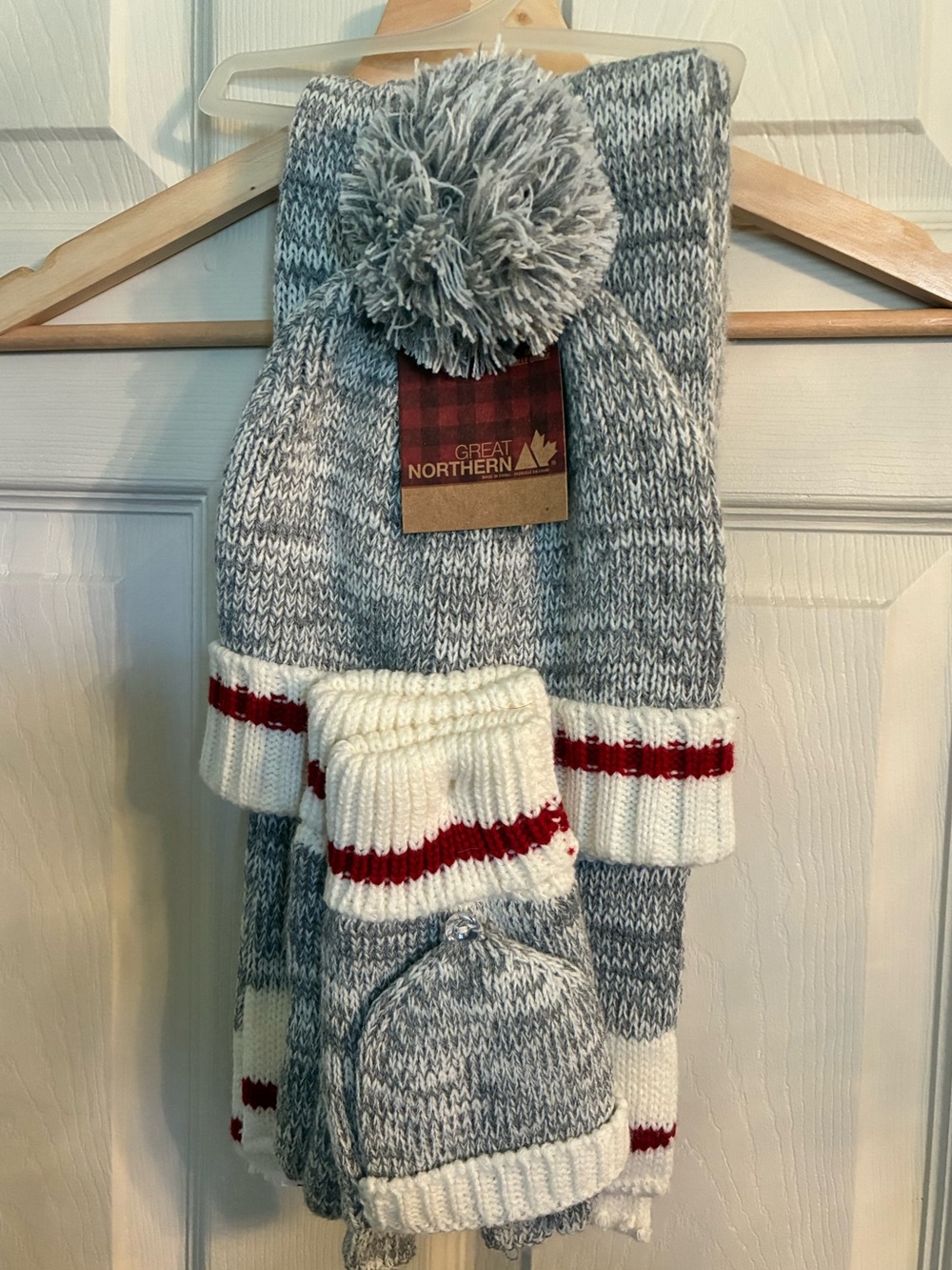 Unisex Gray & White Knit Hat, Scarf and Mittens Set